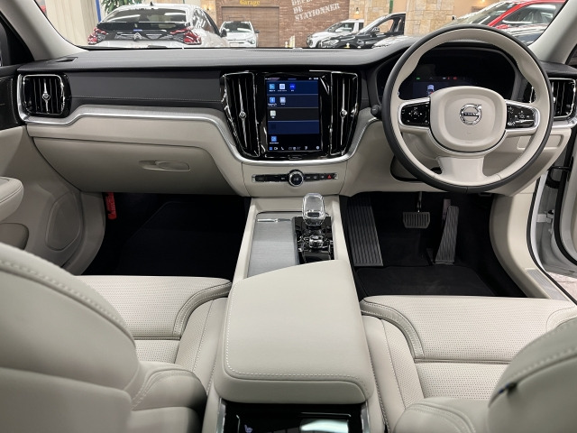 V60クロスカントリーウルトラ B5 AWD 4WD