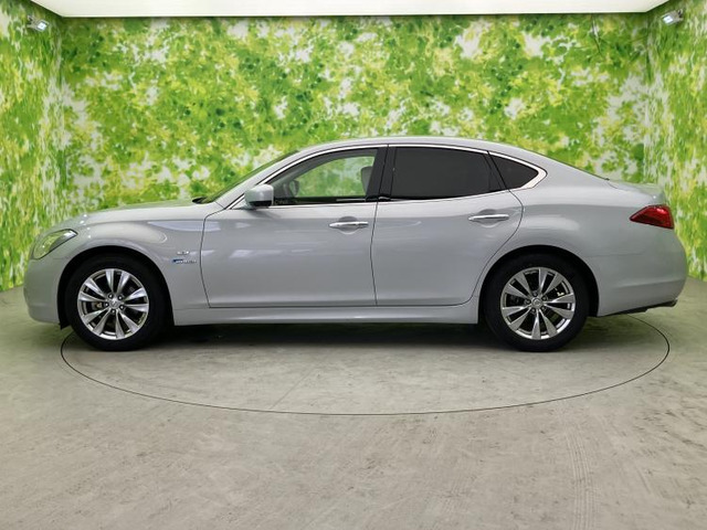 フーガハイブリッド