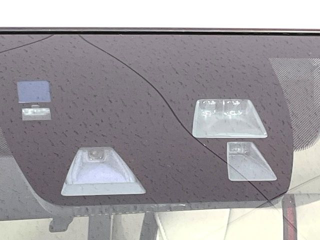 �y�X�}�[�g�u���[�L�T�|�[�g�z���s���ɑO���̎ԗ�����F�����A�Փ˂������Ȏ��͌x��ƃu���[�L�ŏՓˉ���Ɣ�Q�y�����A�V�X�g�B�����S�Ƀh���C�u�����y���݂��������܂��B