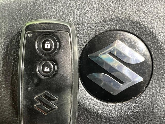 �y�L�[���X�X�^�[�g�V�X�e���z�J�o����|�P�b�g�ɓ��ꂽ�܂܂ł��h�A�̎{���E�������\�ȃX�}�[�g�L�[�𑕔��B�G���W���̃I���E�I�t�����J�M�����o���K�v����������Ƃ��Ă��֗��ł���