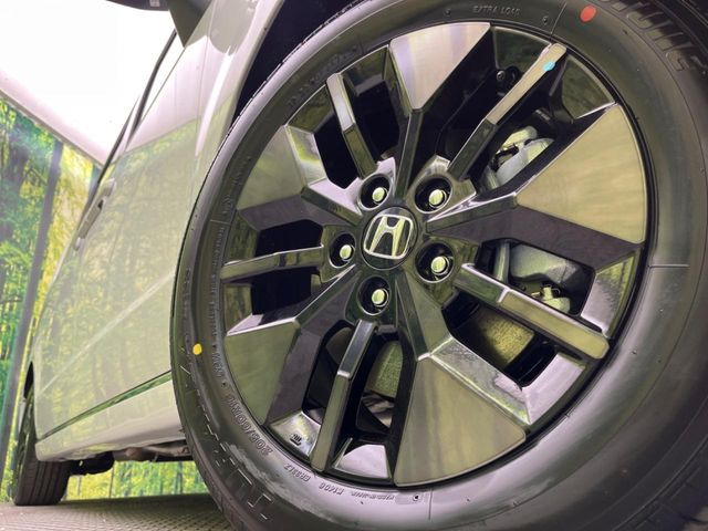 �y����16�C���`�A���~�z�C�[���z�O�ςɃ}�b�`���������A���~�z�C�[���𑕒����Ă���܂��B�e��ЊO�A���~�z�C�[����A�X�^�b�h���X�^�C�����戵�����Ă���܂��B���񂲑��k����������