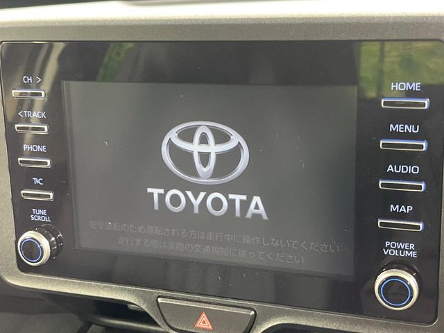 �y8�C���` �f�B�X�v���C�I�[�f�B�I�z���ʂ̃f�B�X�v���C��AppleCarPlay��AndroidAuto�����p�\�B�傫�ȉ�ʂŃX�}�z�i�r�A�v���������p���������܂���