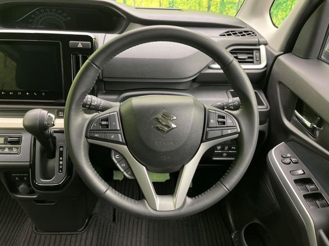 �y�����v�����X�e�A�����O�z�㎿�Ȋv���g�p���邱�ƂŁA��ɂ����������݂ƂĂ��^�]���₷���n���h���ł���