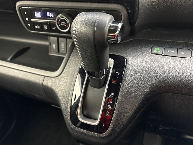 N-BOXカスタムL ターボ 4WD