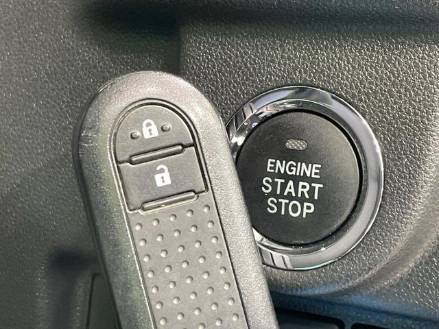 �y�L�[�t���[�V�X�e���z�J�o����|�P�b�g�ɓ��ꂽ�܂܂ł��h�A�̎{���E�������\�ȃX�}�[�g�L�[�𑕔��B�G���W���̃I���E�I�t�����J�M�����o���K�v����������Ƃ��Ă��֗��ł���