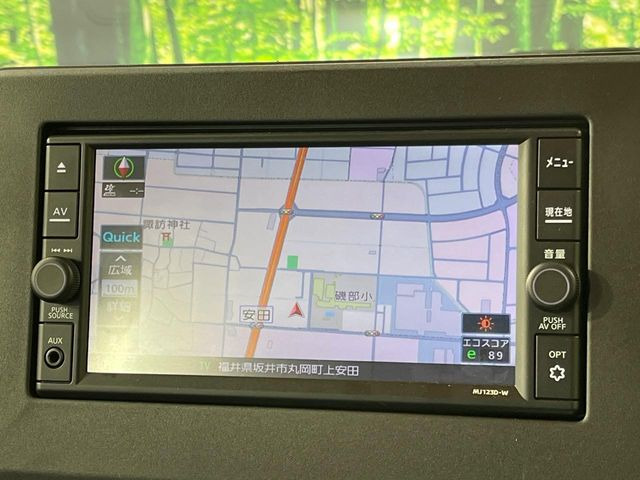 �y�����i�r�z�l�C�̏����i�r�𑕔����Ă���܂��B�i�r�̎g���₷���͂������A�I�[�f�B�I�@�\���[��!�L�����v�◷�s�͂������A�ʋ΂┃�����ȂǕ��i�̃h���C�u���y�����Ȃ�͂���