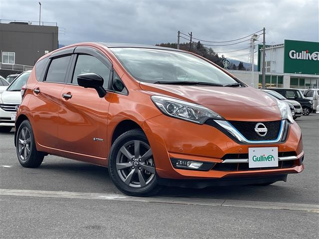 ノート1.2 e-POWER メダリスト FOUR ブラックアロー 4WD