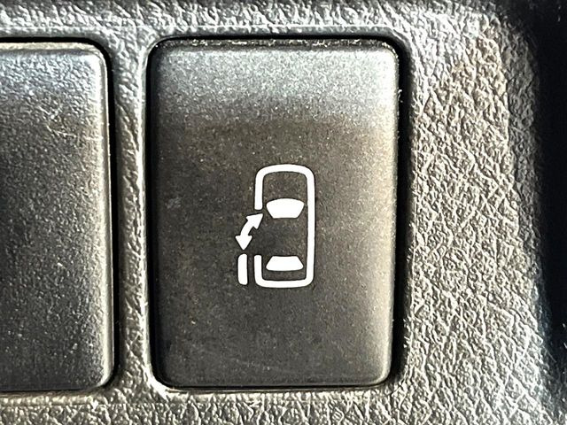 �y�p���[�X���C�h�h�A�z�X�}�[�g�L�[��^�]�Ȃ̃X�C�b�`�ŃX���C�h�h�A�̊J���\���d��������͂����ăh�A���J����K�v�������A���������q�l�ł��A�d���ו��������Ă��鎞�����N�ɊJ���߂ł��܂���