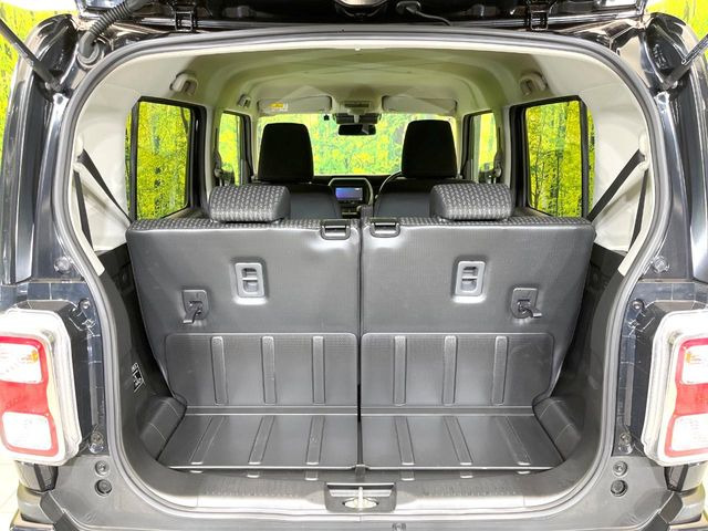 ���i�̂���������ʋ΁A���}���ɏ\���ȉ׎��X�y�[�X���m�ۂ��Ă���܂��B�Z�J���h�V�[�g��|���ƁA�傫�ȉו��̐ύڂ��\�ł���