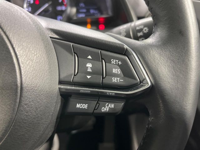 【マツダ・レーダークルーズコントロール】高速道路での長距離走行が楽に!自動で速度を保つクルーズコントロールが、衝突軽減システムと連携し、前方の車両を感知して車間を保つように速度調節してくれます!!