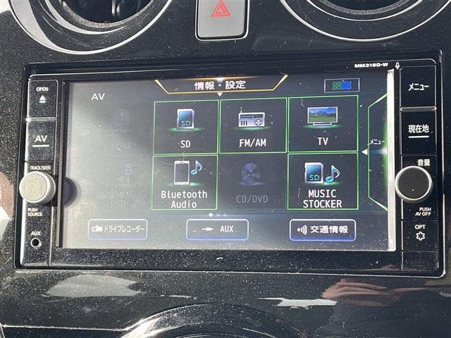 ノート1.2 e-POWER メダリスト FOUR ブラックアロー 4WD