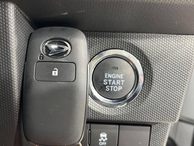 �y�L�[�t���[�V�X�e���z�J�o����|�P�b�g�ɓ��ꂽ�܂܂ł��h�A�̎{���E�������\�ȃX�}�[�g�L�[�𑕔��B�G���W���̃I���E�I�t�����J�M�����o���K�v����������Ƃ��Ă��֗��ł���