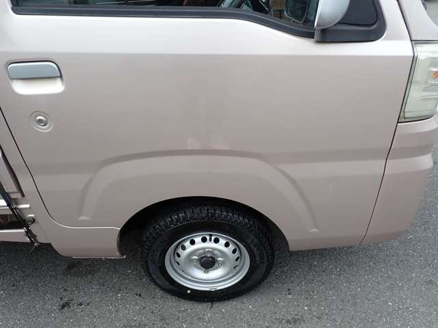 .��ʌ�����3�X�ܓW�J �{�X �~�j�o���`MT�� �Z�_���� �݌�50�� ��z�X 4WD�ESUV���X �݌�50�� �O���[�v�݌�150��ȏ�