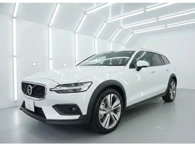 V60クロスカントリーウルトラ B5 AWD 4WD