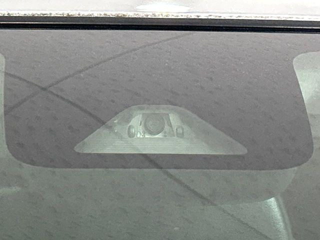 �y�X�}�[�g�A�V�X�g�z���s���ɑO���̎ԗ�����F�����A�Փ˂������Ȏ��͌x��ƃu���[�L�ŏՓˉ���Ɣ�Q�y�����A�V�X�g�B�����S�Ƀh���C�u�����y���݂��������܂��B