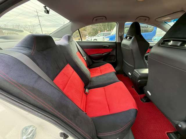 �C�ɂȂ邨�Ԃ�����܂�����E�̓d�b�ԍ����璼�ڂ��X�ɂ��₢���킹���������B�x�����@����ԗ����A��Ԃ܂łȂ�ł������������Ē����܂��B�X�^�b�t�ꓯ���A�����҂����Ă���܂��B