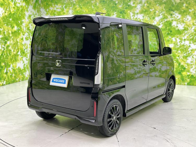 N-BOXカスタムブラック スタイル