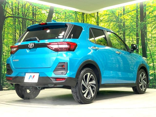 ☆全国のネクステージからお取り寄せが可能※!遠方の店舗に展示してあるクルマが気になる場合も、最寄りの店舗でご覧いただくことが可能です!是非私たちに要望をお聞かせください!※別途費用