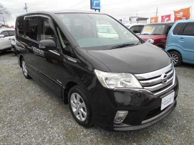 セレナ2.0 ハイウェイスター S-HYBRID