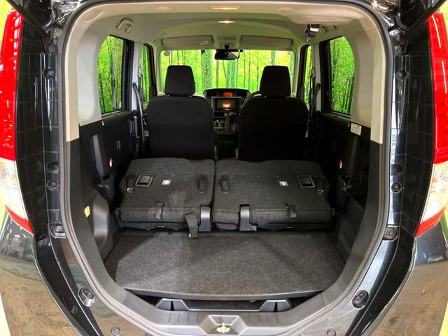 ���i�̂���������ʋ΁A���}���ɏ\���ȉ׎��X�y�[�X���m�ۂ��Ă���܂��B�Z�J���h�V�[�g��|���ƁA�傫�ȉו��̐ύڂ��\�ł���