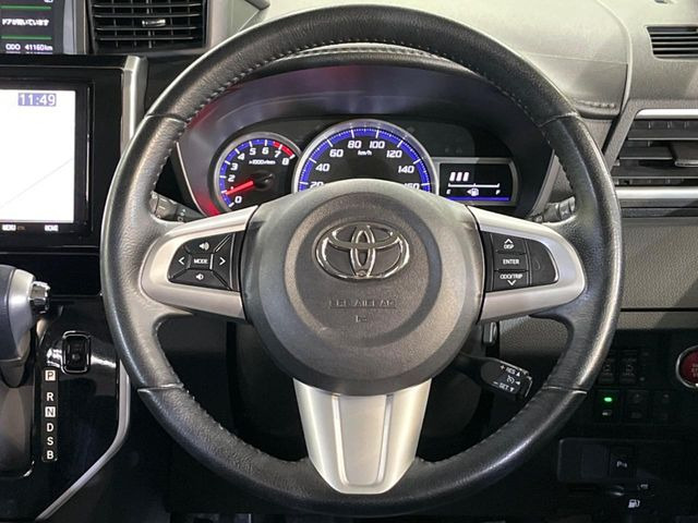 �y�����v�����X�e�A�����O�z�㎿�Ȋv���g�p���邱�ƂŁA��ɂ����������݂ƂĂ��^�]���₷���n���h���ł���