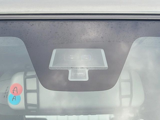 �y�X�Y�L �Z�[�t�e�B�T�|�[�g�z���s���ɑO���̎ԗ�����F�����A�Փ˂������Ȏ��͌x��ƃu���[�L�ŏՓˉ���Ɣ�Q�y�����A�V�X�g�B�����S�Ƀh���C�u�����y���݂��������܂��B