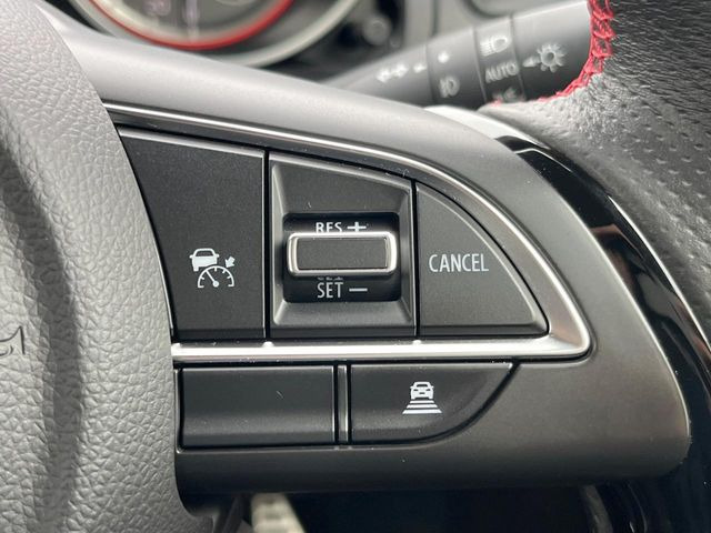 �y�N���[�Y�R���g���[���z�������H�����N���N���s�B�A�N�Z���𗣂��Ă���葬�x�ő��s���ł��A�������^�]���̕��S���y��!�����E�������ȒP�ȃX�C�b�`����Œ����ł��܂��B