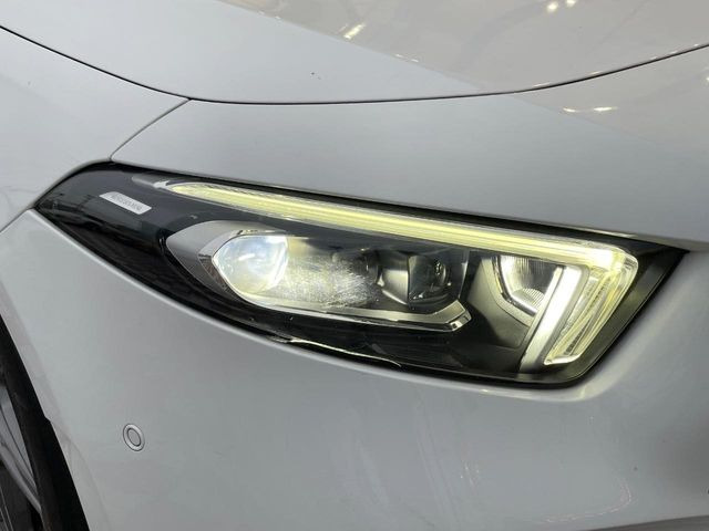 ��LED�w�b�h���C�g:��ԑ��s�����ǍD�Ȏ��E���m�ۂ����S���ĉ^�]�ł��鍂�P�xLED�w�b�h���C�g�𑕔�!�_�����x�������A����d�͂��}�����Ă��܂��B