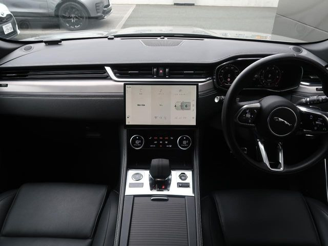 FペイスRダイナミック SE 2.0L P250 4WD