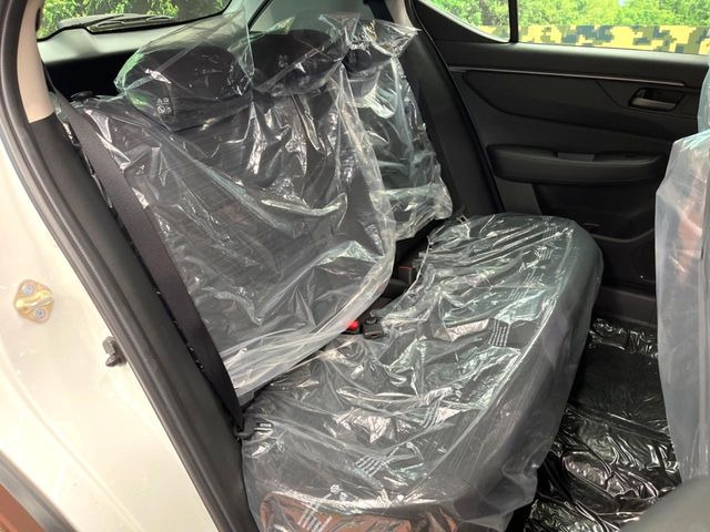 ���i���ȃI���W�i���t���A�}�b�g���I�v�V�����ɂĂ��p�ӂ��Ă���܂��B���D���ȃf�U�C����J���[�����Ԃɍ��킹�đI��ł����������Ƃ��ł��܂���