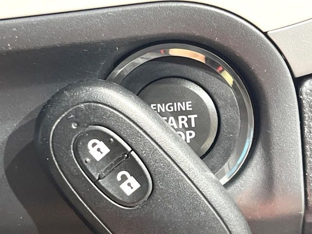 �y�L�[���X�X�^�[�g�V�X�e���z�J�o����|�P�b�g�ɓ��ꂽ�܂܂ł��h�A�̎{���E�������\�ȃX�}�[�g�L�[�𑕔��B�G���W���̃I���E�I�t�����J�M�����o���K�v����������Ƃ��Ă��֗��ł���