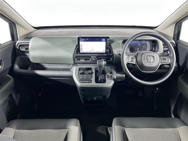 フリード1.5 e:HEV クロスター