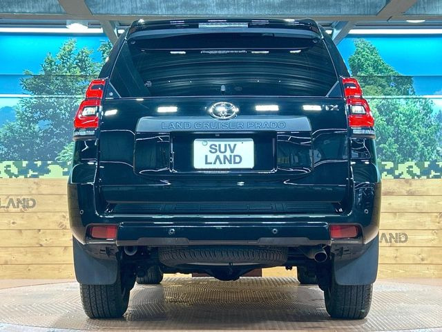 安心の最長10年・走行無制限保証(有償)をご用意。保証内容も充実はもちろん、無料点検&オイル交換や、年中無休の全国・24時間ロードサービスも付帯されておりますのでご安心下さい。