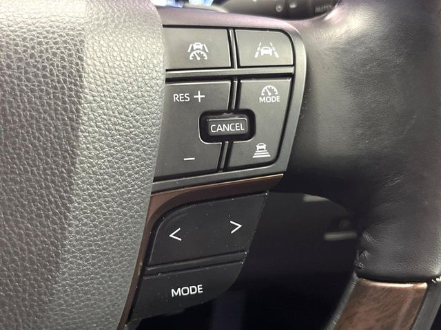 【レーダークルーズコントロール】高速道路での長距離走行が楽に!!自動で速度を保つクルーズコントロールが、衝突軽減システムと連携し、前方の車両を感知して車間を保つように速度調節してくれます!!