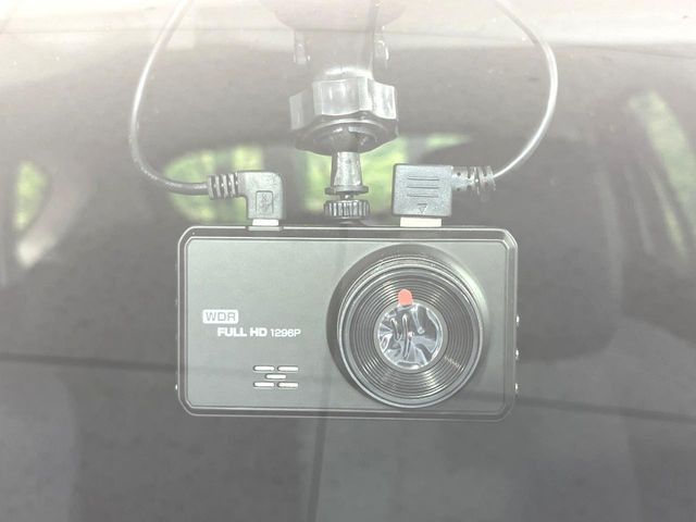 �y�h���C�u���R�[�_�[�z�h���C�u���R�[�_�[����!���s���͂������A������^�]�⎖�̂ɑ��������ہA�f���ŋL�^���A����̃��X�N�ɔ����܂��B���L�^�pSD�J�[�h�͂��q�l�����g�ł��������������K�v������܂��B