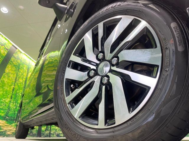 �y����14�C���`�A���~�z�C�[���z�O�ςɃ}�b�`���������A���~�z�C�[���𑕒����Ă���܂��B�e��ЊO�A���~�z�C�[����A�X�^�b�h���X�^�C�����戵�����Ă���܂��B���񂲑��k����������