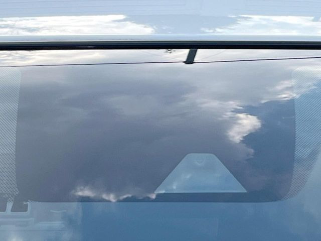 �y�C���e���W�F���g�G�}�[�W�F���V�[�u���[�L�z�t�����g�J�����őO���̎ԗ�����s�҂����m�B�Փ˂������Ȏ��͏Փ˔�Q�y���u���[�L���쓮�A�Փˉ�����T�|�[�g�B�����S�Ƀh���C�u�����y���݂��������܂��B