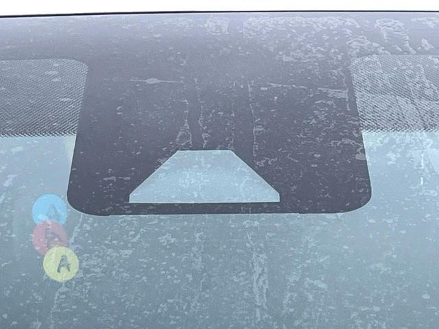 �y�g���^�Z�[�t�e�B�Z���X�z���s���ɑO���̎ԗ�����F�����A�Փ˂������Ȏ��͌x��ƃu���[�L�ŏՓˉ���Ɣ�Q�y�����A�V�X�g�B�����S�Ƀh���C�u�����y���݂��������܂��B