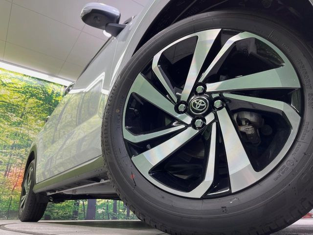 �O�ςɃ}�b�`���������A���~�z�C�[���𑕒����Ă���܂��B�e��ЊO�A���~�z�C�[����A�X�^�b�h���X�^�C�����戵�����Ă���܂��B���񂲑��k����������