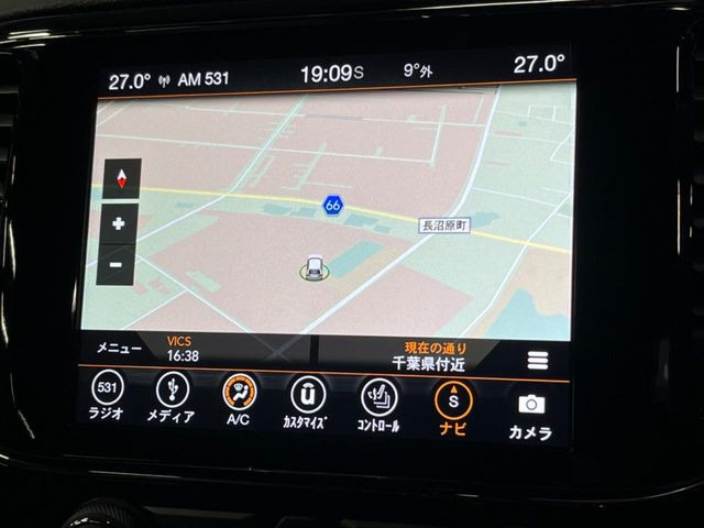 �������i�r:��̊��̂���i�r�́A����������ԓ������o���Ă���܂��B�I�[�f�B�I�@�\���[�����Ă���܂��̂ŁA�^�]�����y���߂܂���