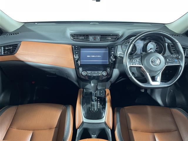 エクストレイル2.0 20Xi レザーエディション 4WD