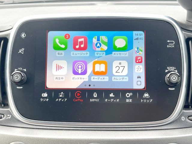��Apple Car Play:�X�}�z�Ƃ̗L���ڑ��ŁA�i�r�E�I�[�f�B�I�Đ��ȂǃX�}�z�̃A�v���@�\����ʂł��g����֗��@�\�ł�!