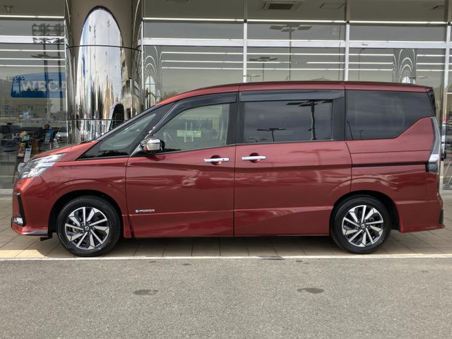 セレナ1.2 e-POWER ハイウェイスターV