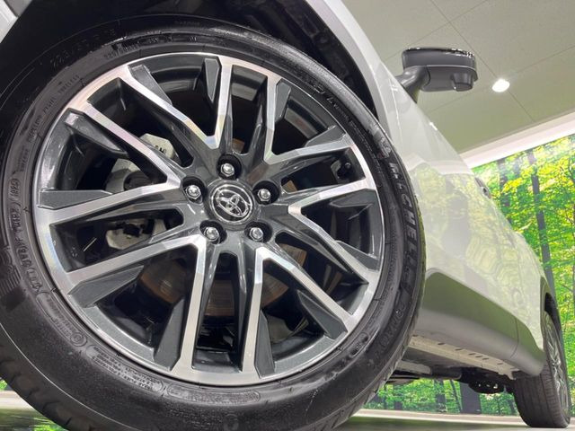 �y����18�C���`�A���~�z�C�[���z�O�ςɃ}�b�`���������A���~�z�C�[���𑕒����Ă���܂��B�e��ЊO�A���~�z�C�[����A�X�^�b�h���X�^�C�����戵�����Ă���܂��B���񂲑��k����������