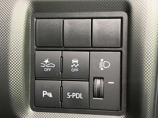 �y�g���^�Z�[�t�e�B�Z���X�z���s���ɑO���̎ԗ�����F�����A�Փ˂������Ȏ��͌x��ƃu���[�L�ŏՓˉ���Ɣ�Q�y�����A�V�X�g�B�����S�Ƀh���C�u�����y���݂��������܂��B