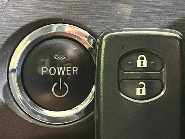 �y�X�}�[�g�L�[�z�J�o����|�P�b�g�ɓ��ꂽ�܂܂ł��h�A�̎{���E�������\�ȃX�}�[�g�L�[�𑕔��B�G���W���̃I���E�I�t�����J�M�����o���K�v����������Ƃ��Ă��֗��ł���