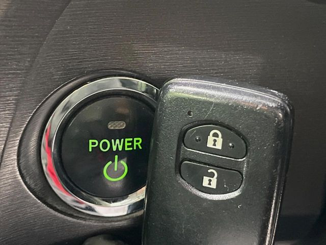 �y�X�}�[�g�L�[�z�J�o����|�P�b�g�ɓ��ꂽ�܂܂ł��h�A�̎{���E�������\�ȃX�}�[�g�L�[�𑕔��B�G���W���̃I���E�I�t�����J�M�����o���K�v����������Ƃ��Ă��֗��ł���