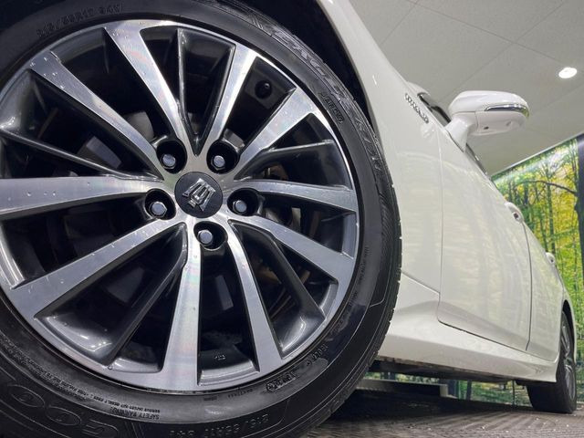 �y����17�C���`�A���~�z�C�[���z�O�ςɃ}�b�`���������A���~�z�C�[���𑕒����Ă���܂��B�e��ЊO�A���~�z�C�[����A�X�^�b�h���X�^�C�����戵�����Ă���܂��B���񂲑��k����������