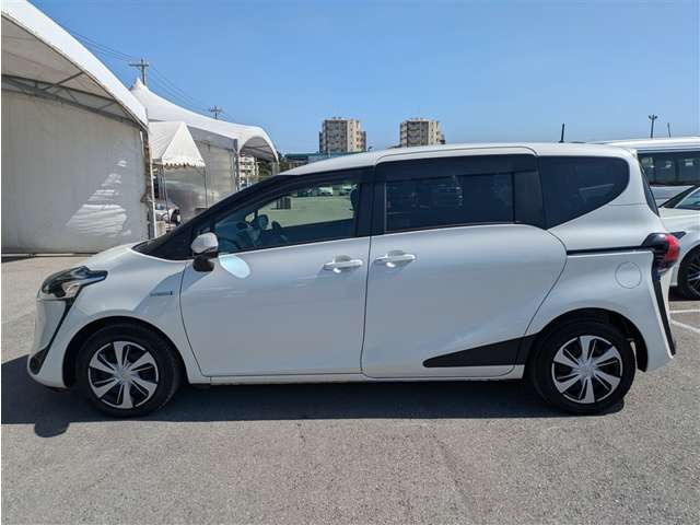 シエンタハイブリッド 1.5 G クエロ