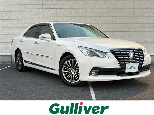 クラウンハイブリッド 2.5 ロイヤルサルーン